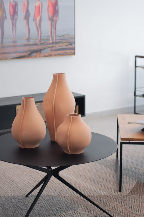 T.H in interior setting - LUVATON STUDIO