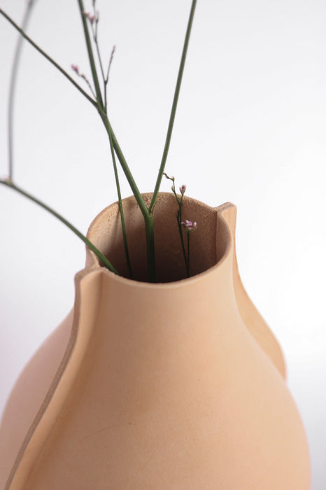 T.H in interior setting - LUVATON STUDIO