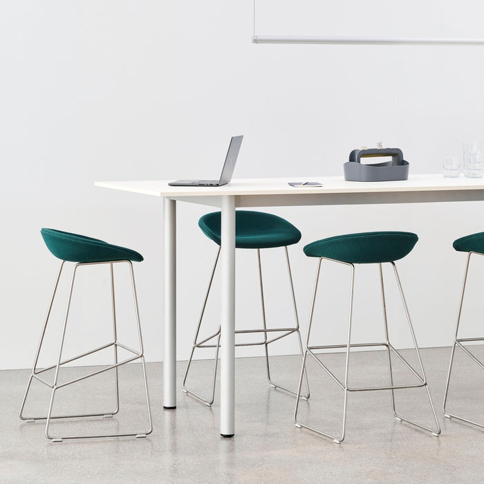 Annex Table Overhang Charcoal powder coated aluminium legs Charcoal powder coated aluminium apron Adjustable gliders - HAY