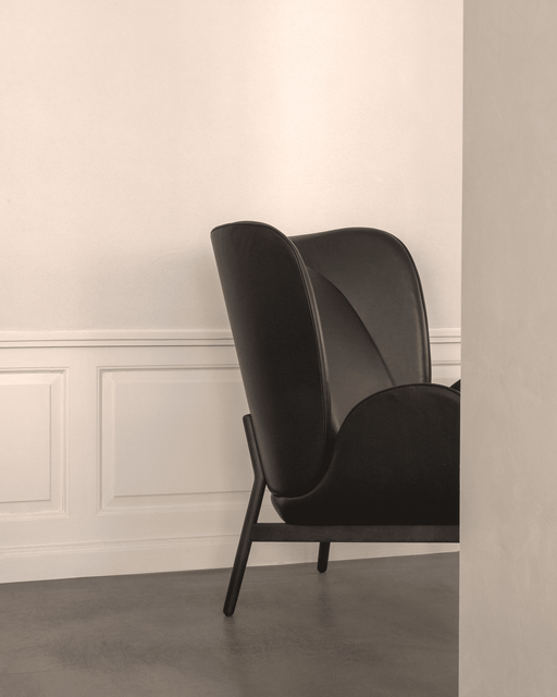 Embrace Lounge Chair - Embrace lifestyle 01