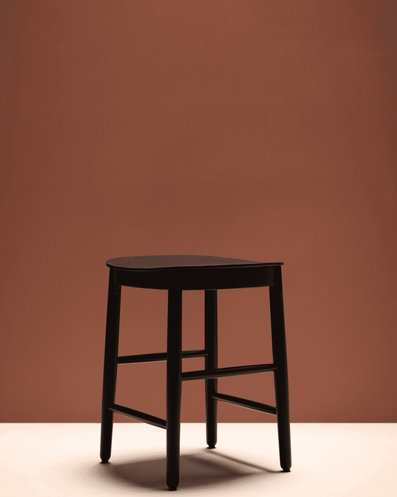 Figurine Low Stool - Figurine stool lifestyle 06