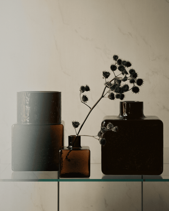 Cube Vase - Fogia Lifestyle Cube vases in amber and black