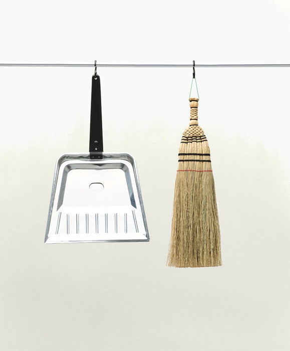 Outdoor Market Dust Pan - HAY