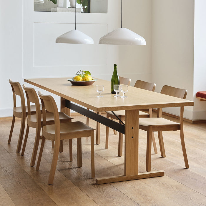 Passerelle Table Water-based lacquered oak frame Ink black powder coated crossbar Adjustable gliders - HAY