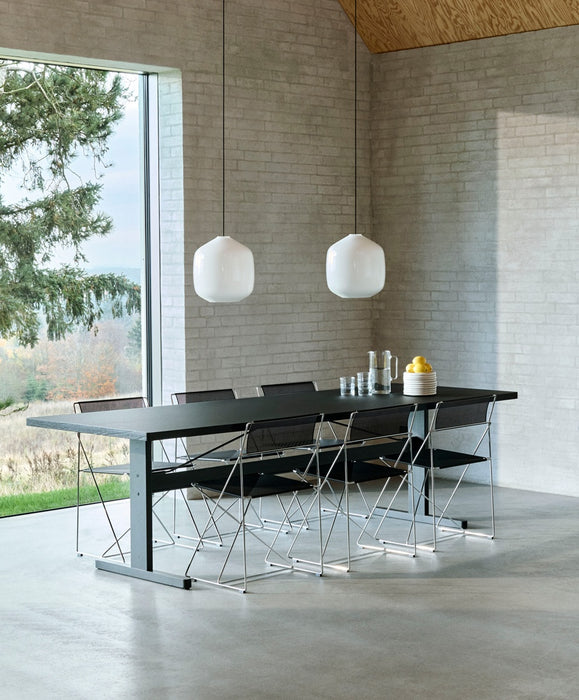 Passerelle Table Water-based lacquered oak frame Ink black powder coated crossbar Adjustable gliders - HAY