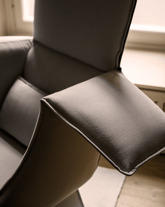 Social Club - Socialclub lounge chair lifestyle 05