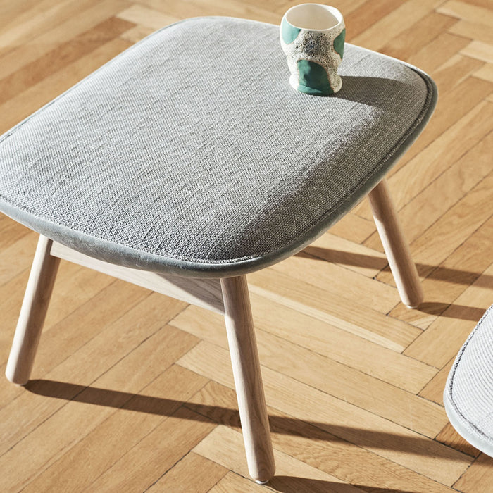 Uchiwa Ottoman Water-based lacquered oak base - HAY