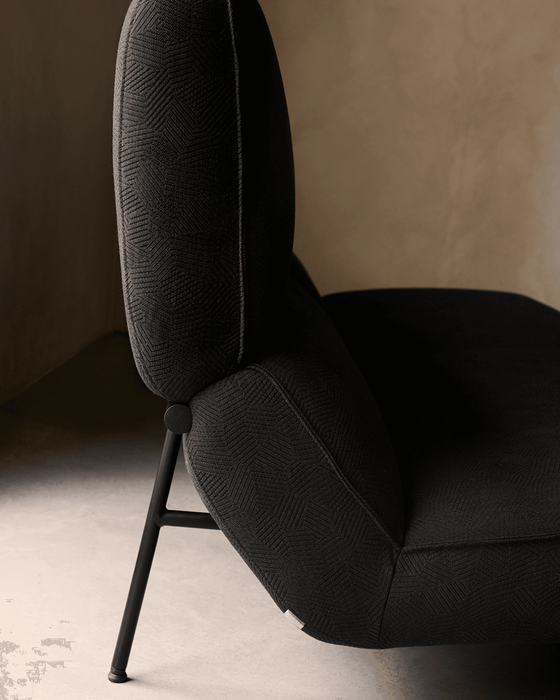 Velar Sofa - Velar sofa lifestyle 01