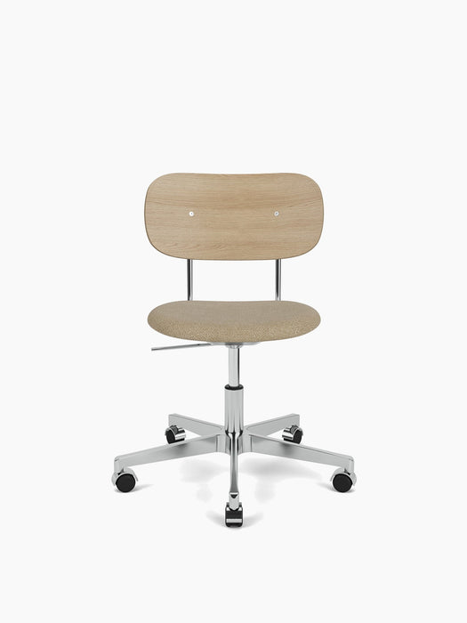 Front view of the Co Task Chair with a natural oak backrest, beige upholstered seat, and a polished aluminium base on wheels.