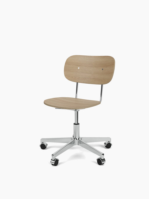 The Co Task Chair, Veneer. Natural oak seat and backrest on a polished aluminium frame and base with five black wheels.