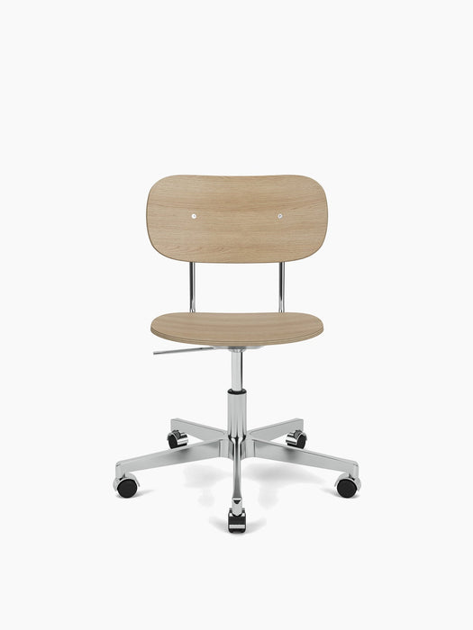 Co Task Chair, Veneer, featuring a natural oak seat and backrest on a polished aluminium five-star base with castors.