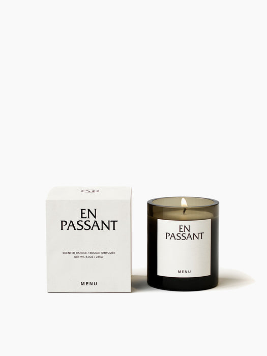 Olfacte Scented Candle, En Passant - 235 g / Poured glass candle