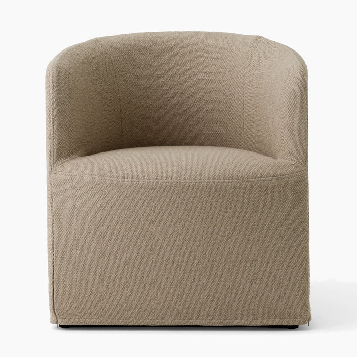 Tearoom Club Chair, w. Loose Cover - Logan Sand