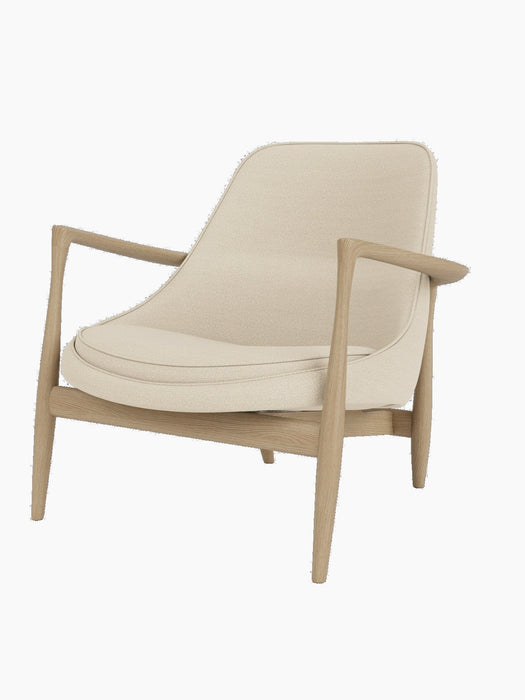 Elizabeth Lounge Chair shown at an angle, featuring a natural oak frame and textured, off-white Hallingdal 200 upholstery.