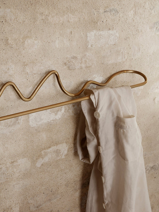 Curvature Towel Hanger