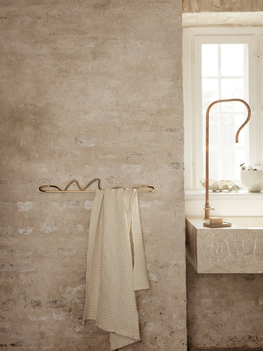 Curvature Towel Hanger
