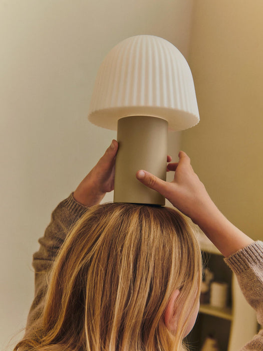 Frill Portable Lamp