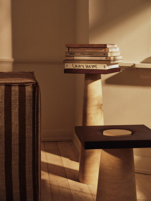Grova Pedestal