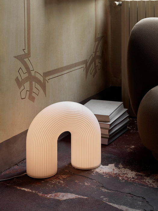 Vuelta Floor Lamp