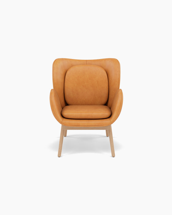 Embrace Lounge Chair — Small, Vintage Cognac_Lacquered oak