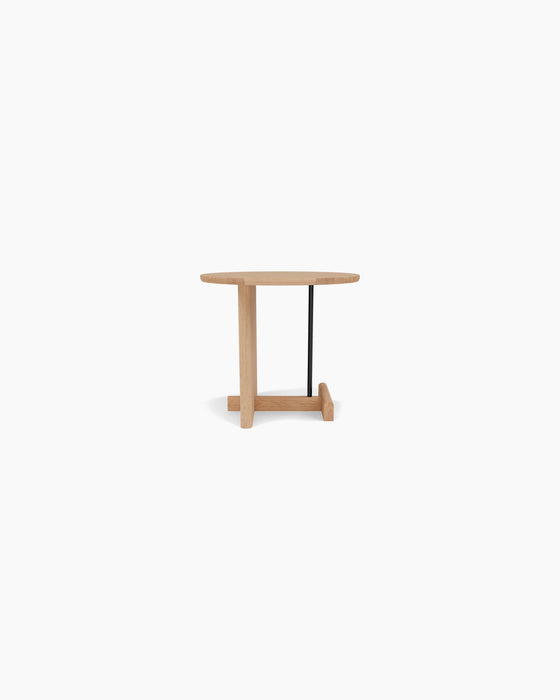 Koku Side Table — Lacquered oak_RAL9005