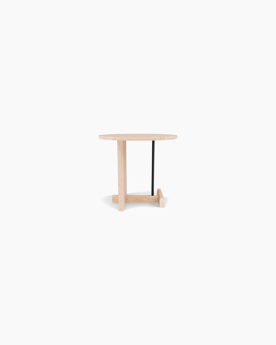 Koku Side Table — Light oak_RAL9005
