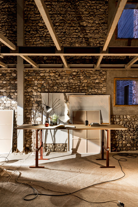 Brut brut trestles red natural oak - ambient