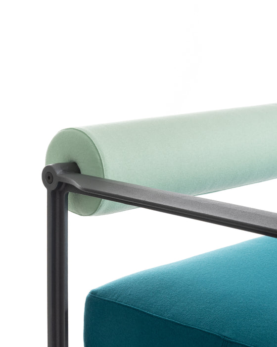Brut brut 3seater anthracite kvadrat hero - ambient