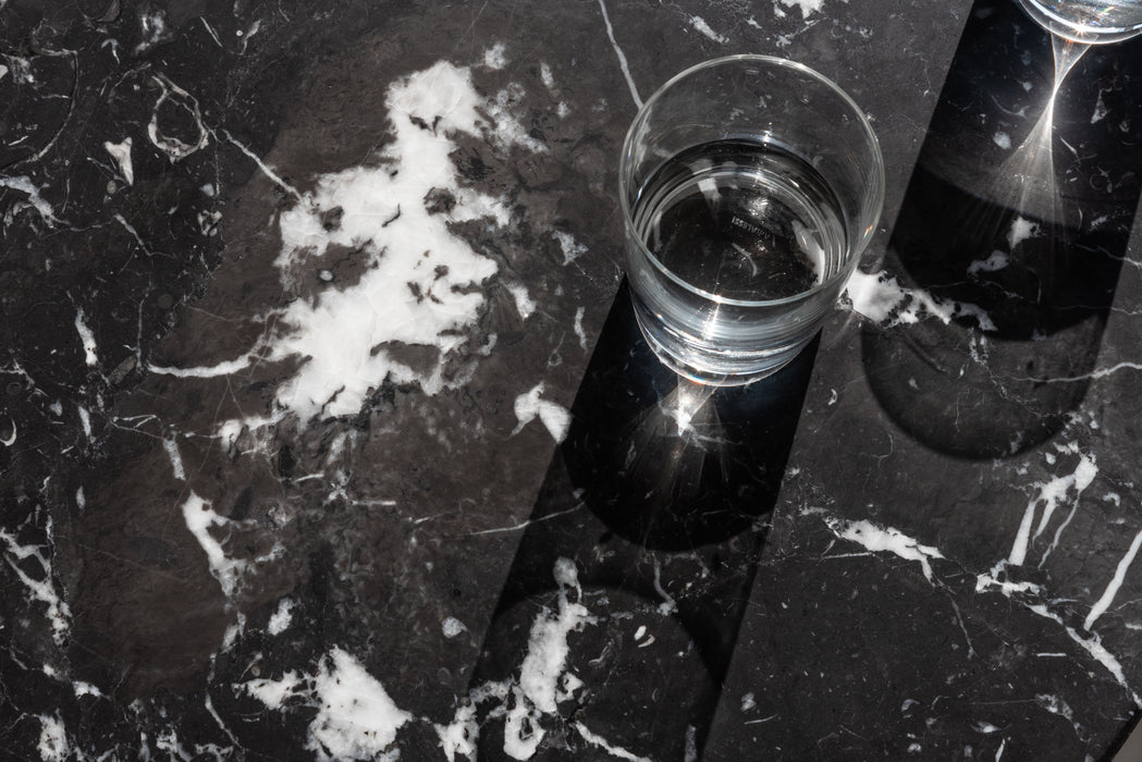Brut brut anthracite black marble - ambient