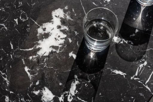 Brut brut anthracite black marble - ambient