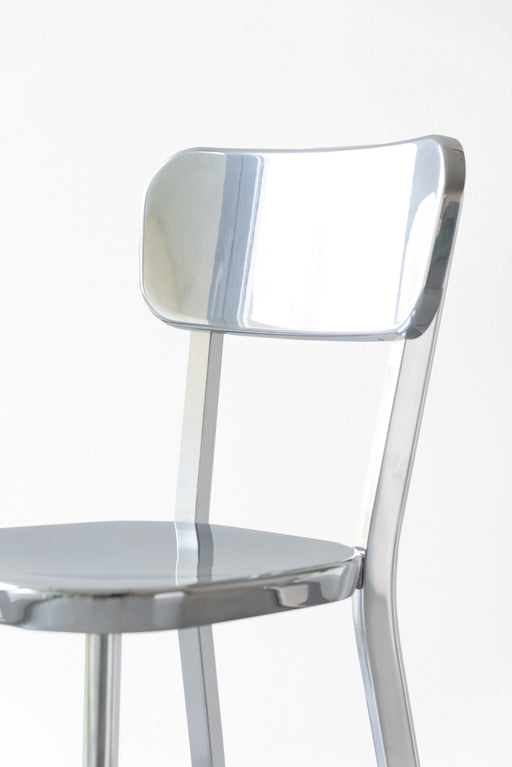 Déjà-vu deja polished aluminium - ambient