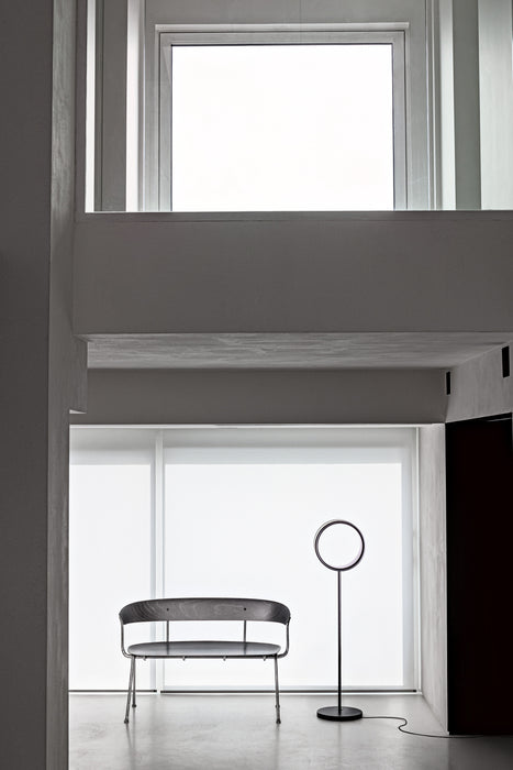 Lost lost floor lamp black - ambient