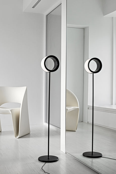 Lost lost floor lamp black - ambient
