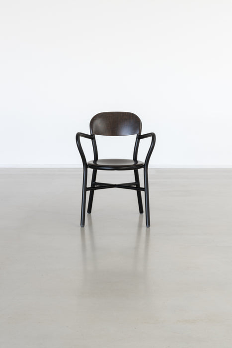 Pipe pipe black dark beech - ambient