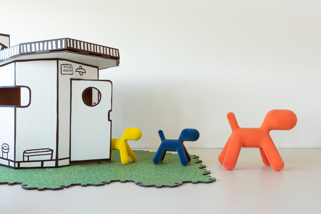 Puppy puppy yellow iridescent blue orange - ambient