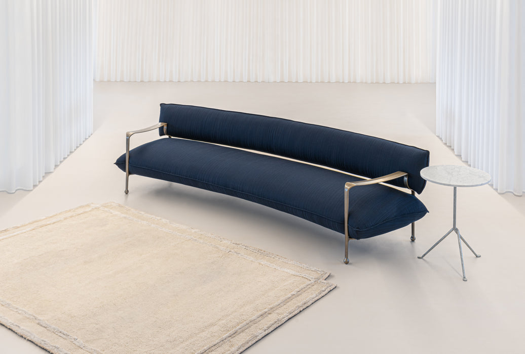 Riace riace white bronze kvadrat alle officina galva marble volentieri cornice carpet - ambient