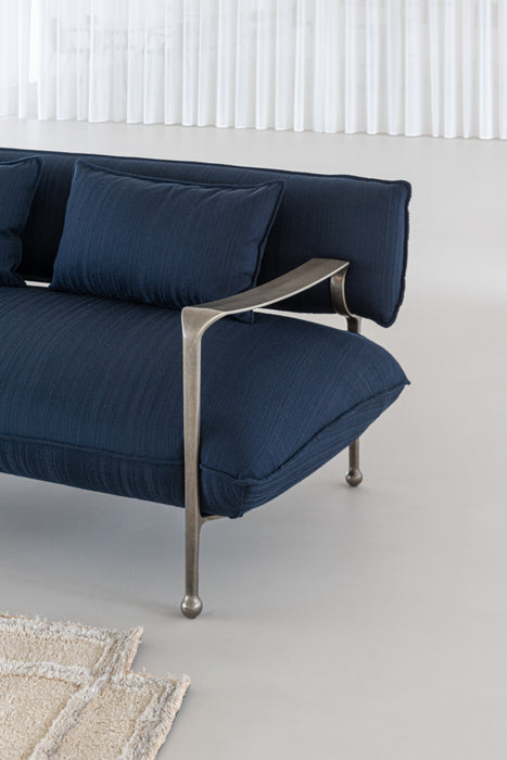 Riace riace white bronze kvadrat alle volentieri cornice carpet - ambient