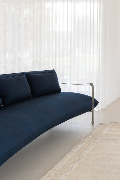 Riace riace white bronze kvadrat alle volentieri cornice carpet - ambient