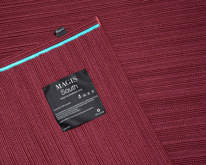 South south carpet dark red - ambient