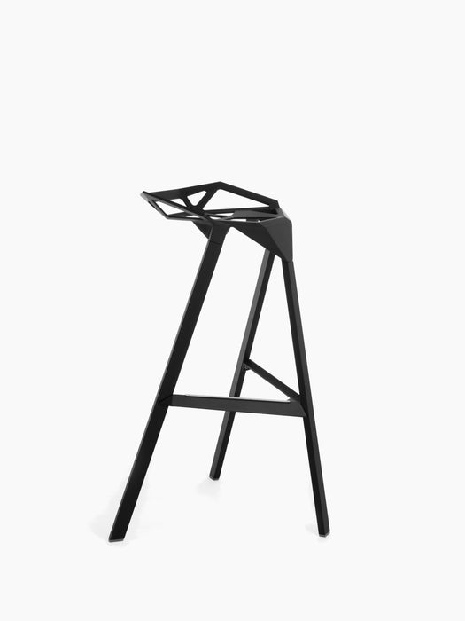 Stool_One one black - studio