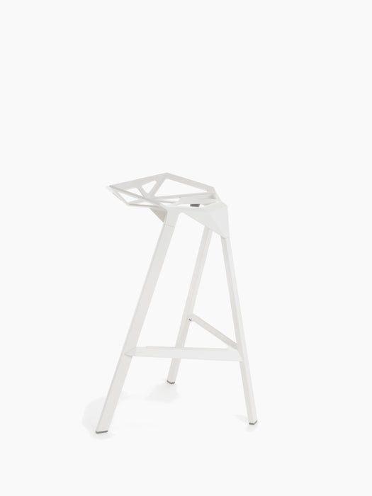 Stool_One one white - studio