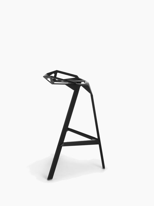 Stool_One one black - studio