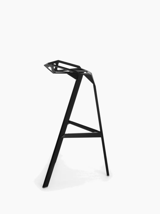 Stool_One one black - studio