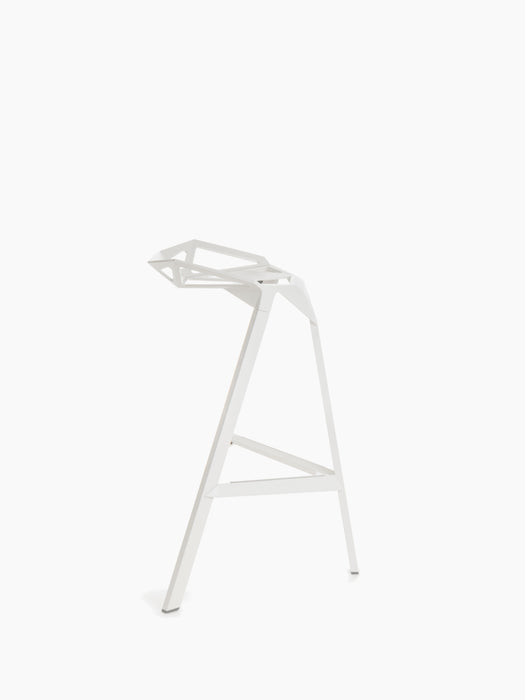 Stool_One one white - studio
