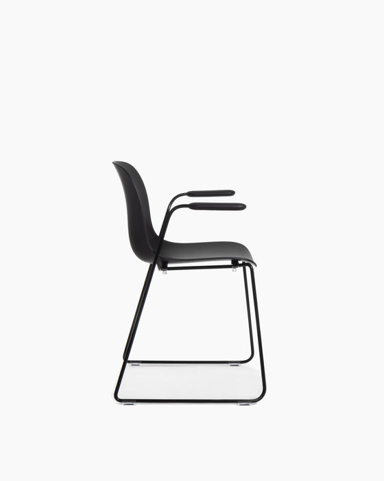 Troy troy sledge with arms black polypropylene - studio